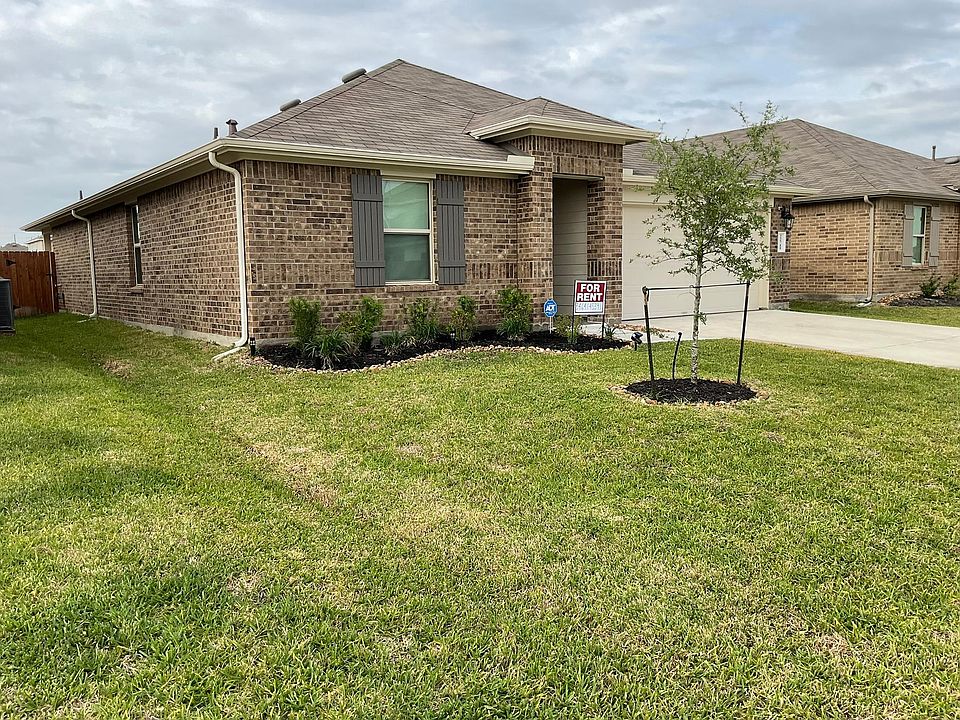 1st image of 22711 Castello Lakes Dr