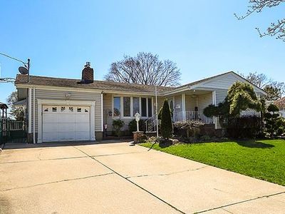 144 Hamilton Avenue, Massapequa, NY, 11758