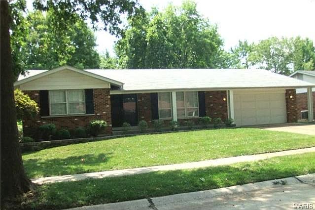 1st image of 3916 Arbre Ln