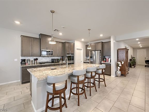 5th image of 6330 Montrose Park Ct