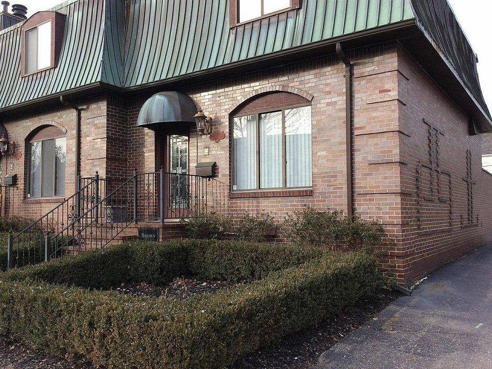 1st image of 520 W Brown St #1