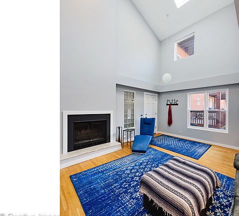 4th image of 1866 N Halsted St #Chs