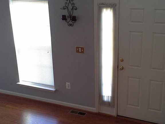 2nd image of 200 Hillside Ct