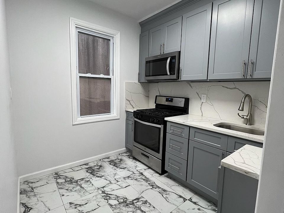 2nd image of 128 Liberty Ave #2