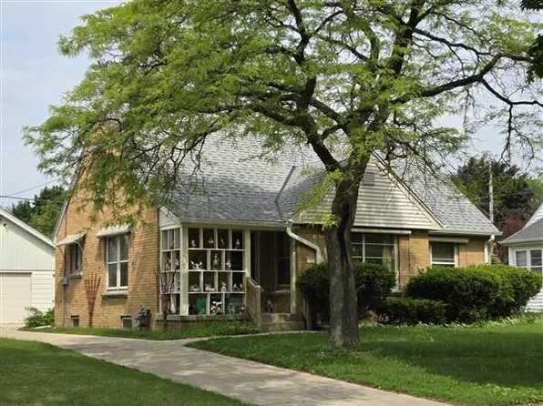 5525 North 12th STREET, Milwaukee, WI 53209