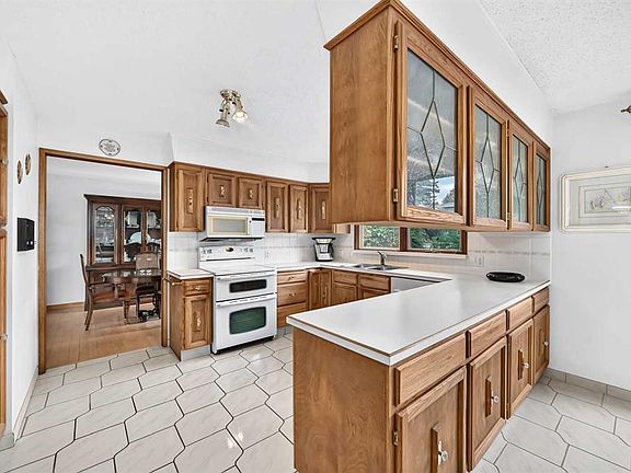 3rd image of 3407 E 50th St NW