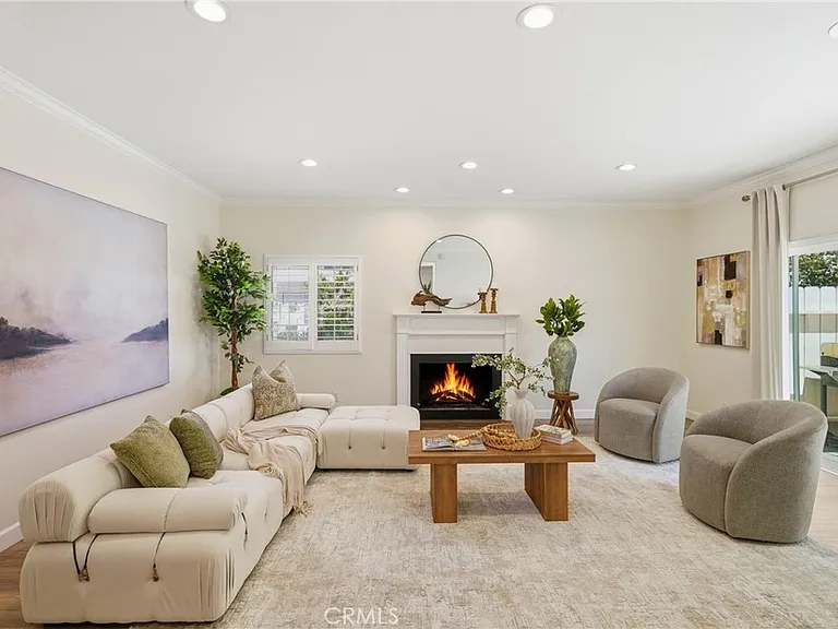 1433 S Beverly Dr — Photo 1