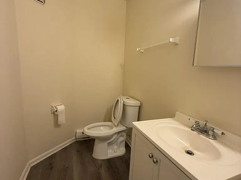 2825 Rhonda Ln — Photo 6