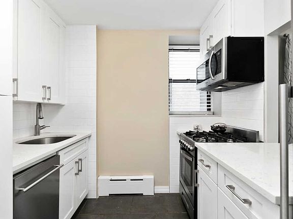 3rd image of 217 Eastern Pkwy APT 3A
