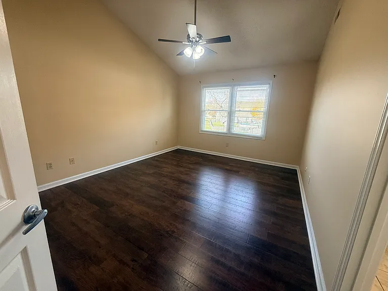 8801 Mill Run Dr — Photo 23