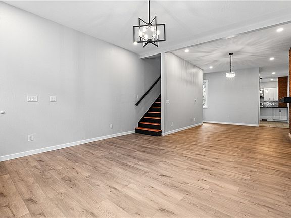 3rd image of 833 Spring Garden Ave