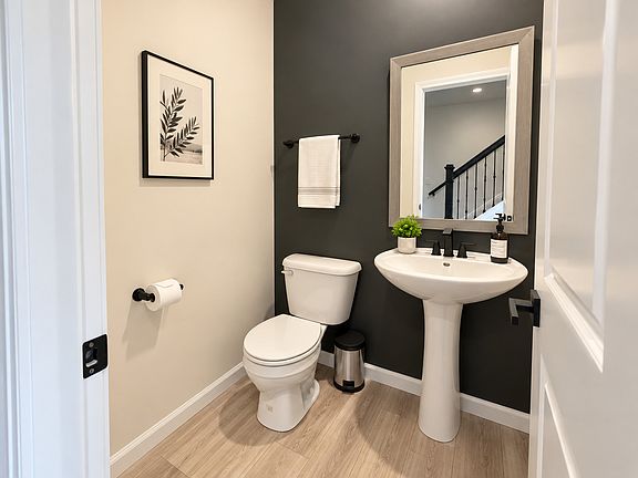 4th image of 2892 Preserve Cir