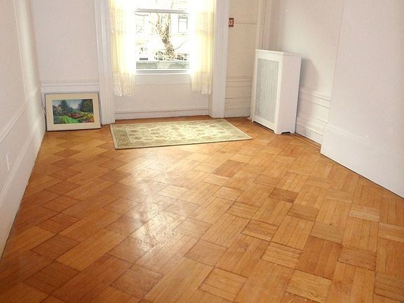 3rd image of 305 W 106th St APT 2