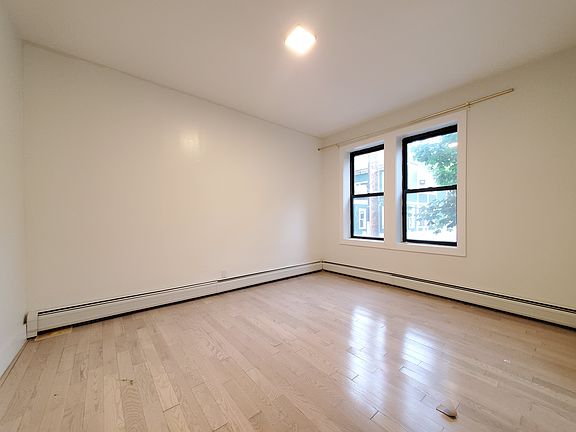 5th image of 32 Gifford Ave #2E