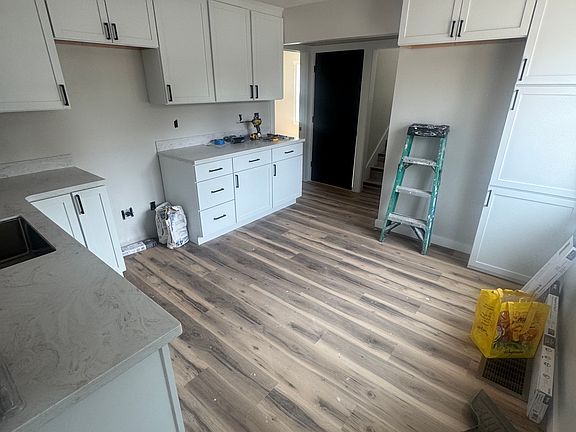 4th image of 202 Melrose Dr