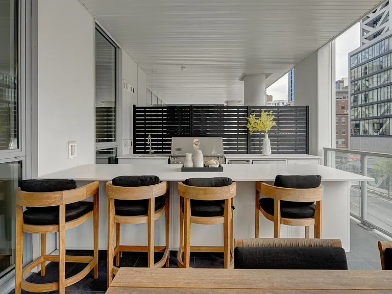 THE RHONE featuring the Saone Penthouse Collection — Photo 16