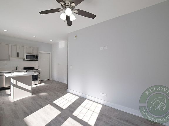 3rd image of 6035 N Winthrop Ave #3S