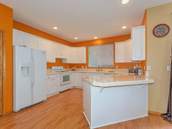 4th image of 4006 NE 91st St