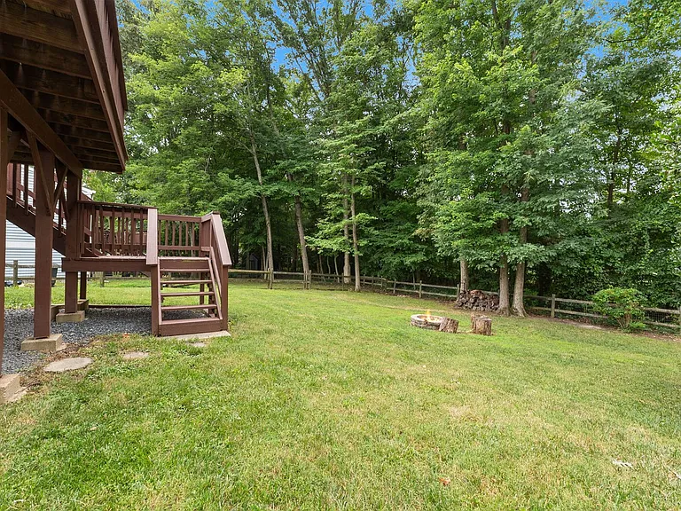 8454 Rippled Creek Ct — Photo 20