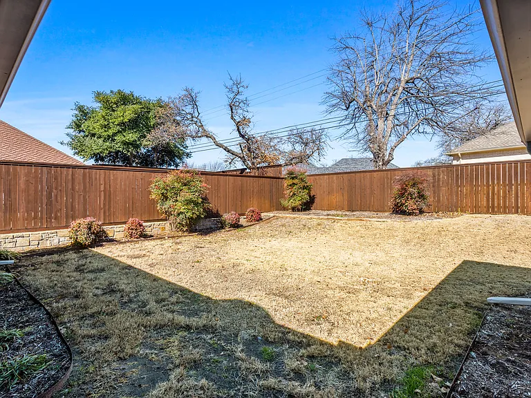 2942 Woodland Hills Dr — Photo 32