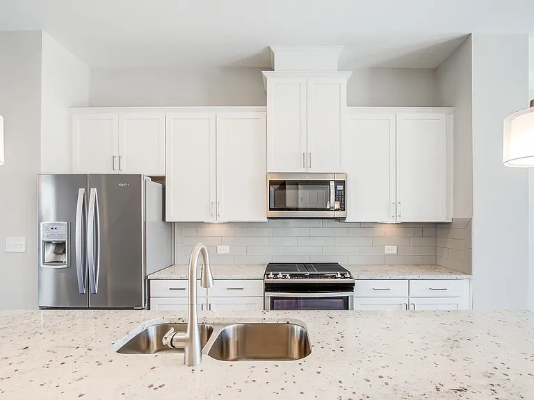 2044 Rockledge Rd NE — Photo 8