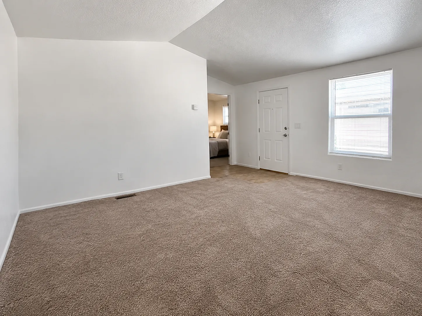 Maycliff Estates — Photo 4