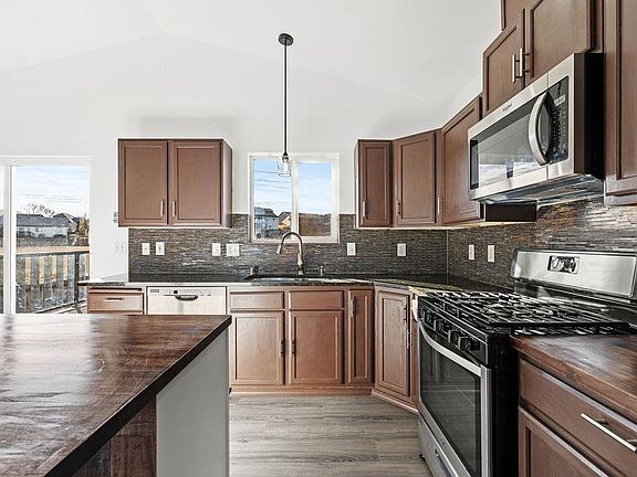 4th image of 8422 E Vista Park Dr