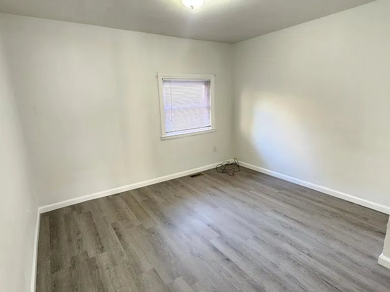 4518 Fairfax Rd — Photo 10