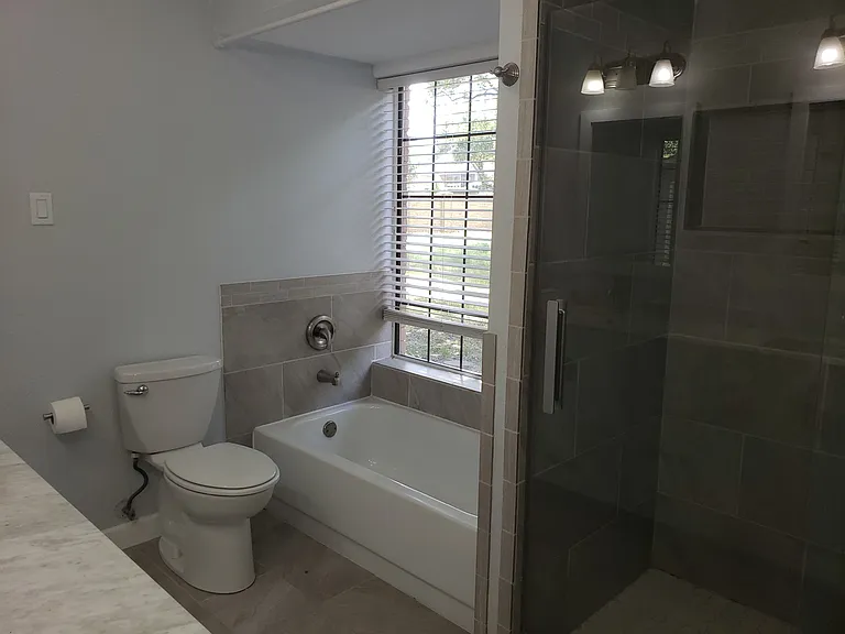 2697 Poplar Dr — Photo 9