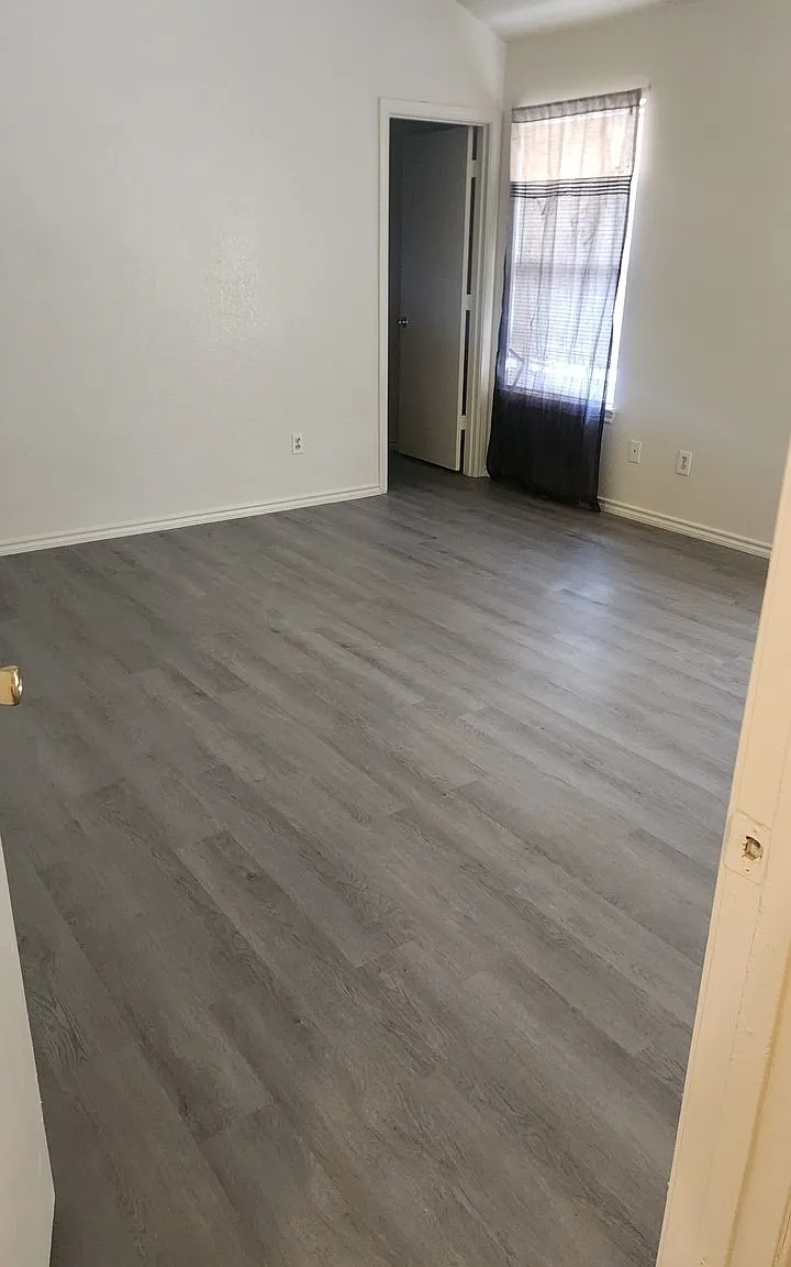 Modern Rental in Dallas | 1718 Hudspeth Ave | $2200/month — Photo 2
