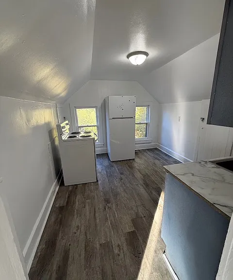 1826 Vanzee St #2 — Photo 2