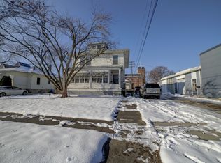 215 S 3rd St, Watseka, IL 60970
