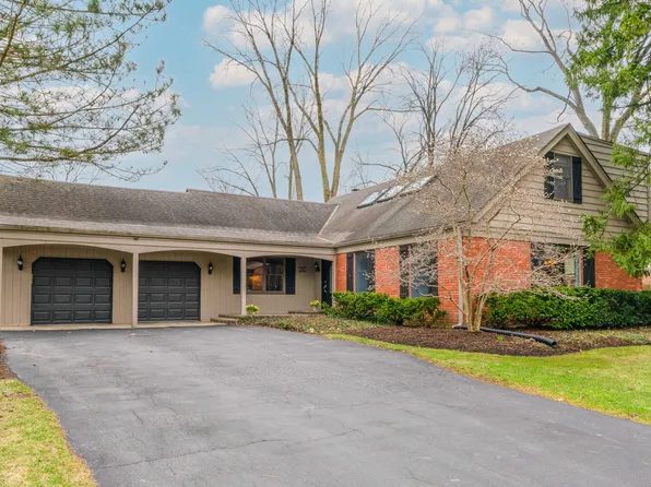 21 Dukes Ln, Lincolnshire, IL 60069