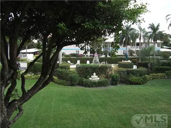 60 Venetian Dr #205, Delray Beach, FL 33483