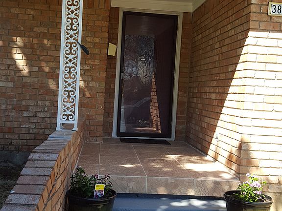2nd image of 3835 Shady Hollow Ln