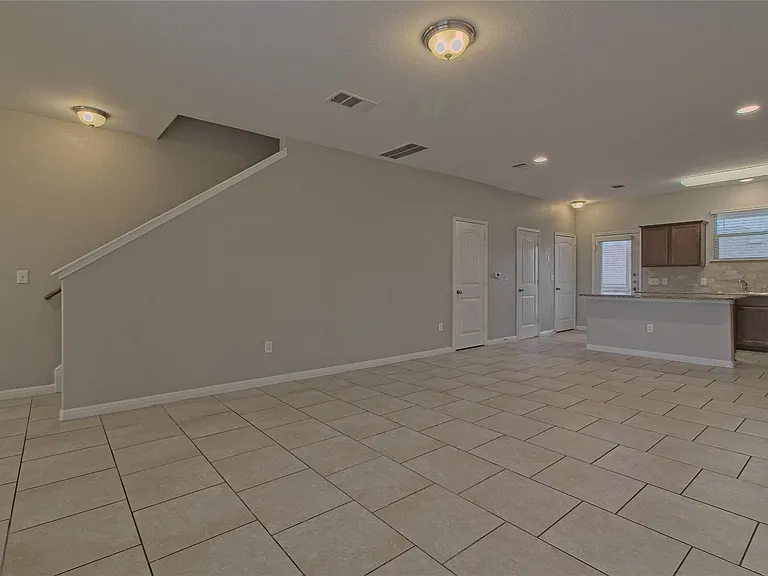 315 N Heatherwilde Blvd — Photo 11