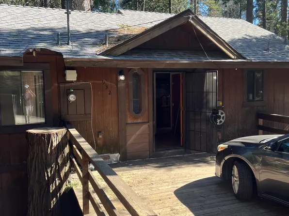 932 Berne Dr, Crestline, CA 92325