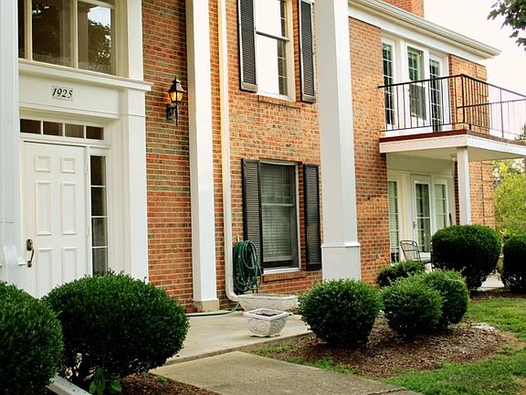 2nd image of 1925 Manor Ct APT D