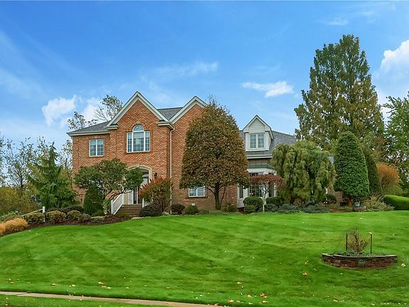 3rd image of 1072 Grandview Farms Dr