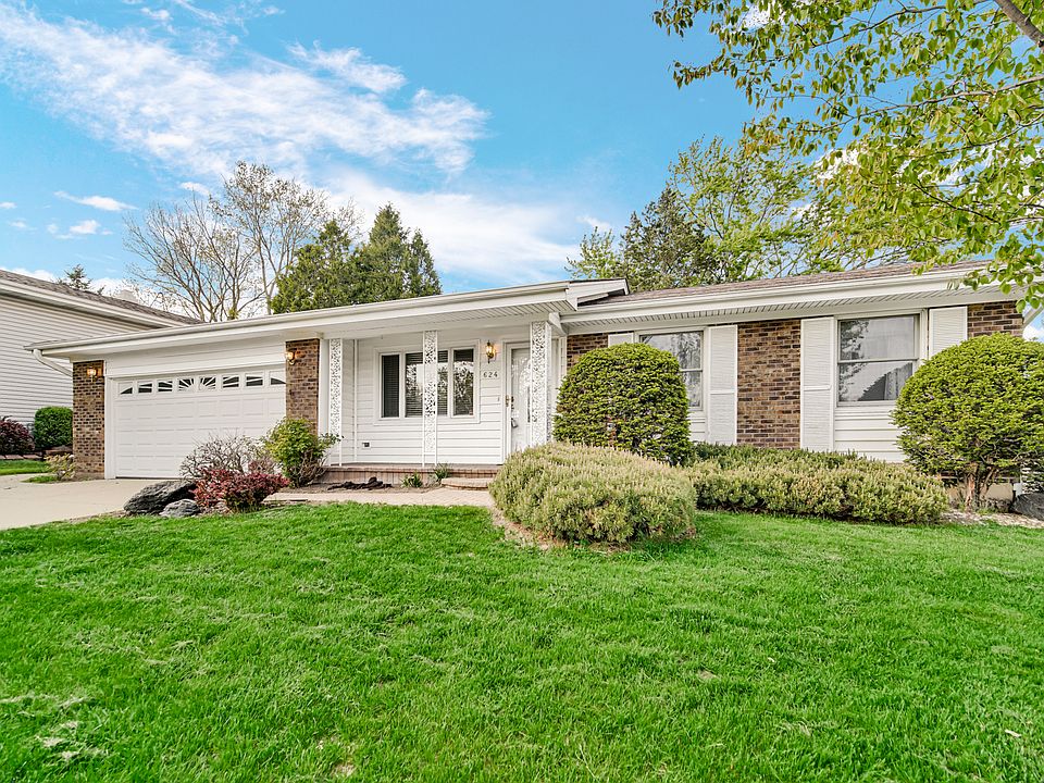 2nd image of 624 Sherwood Ln