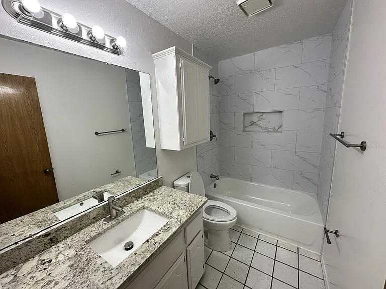 11832 SW 4th St — Photo 9