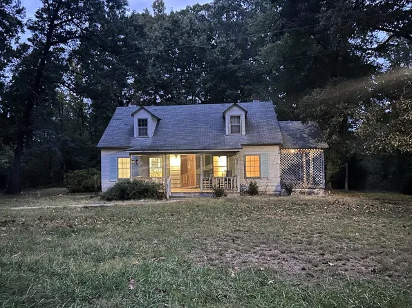 1041 Clarksville Rd, Virgilina, VA 24598