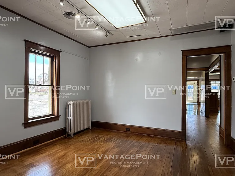 447 S Commercial St #1 — Photo 16