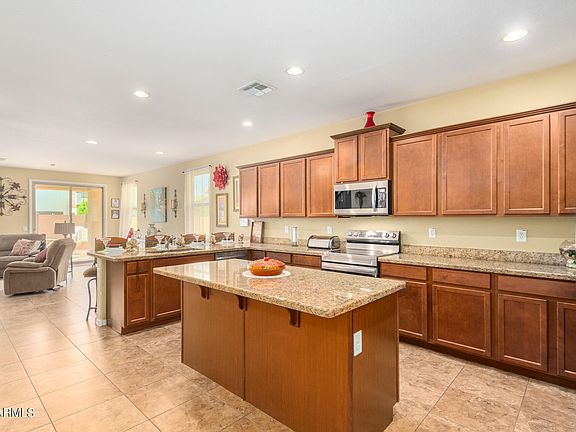 5th image of 10037 W WATKINS Street