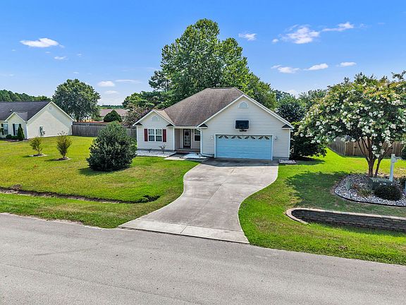 2nd image of 403 Arabian Ln