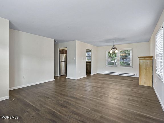 5th image of 47 Atlantis Ave #A