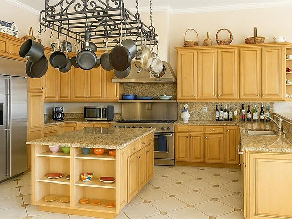 5th image of 2833 Falcon Rdg