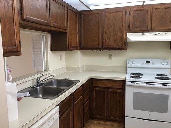 4th image of 1200 NW 87th Ave APT 512