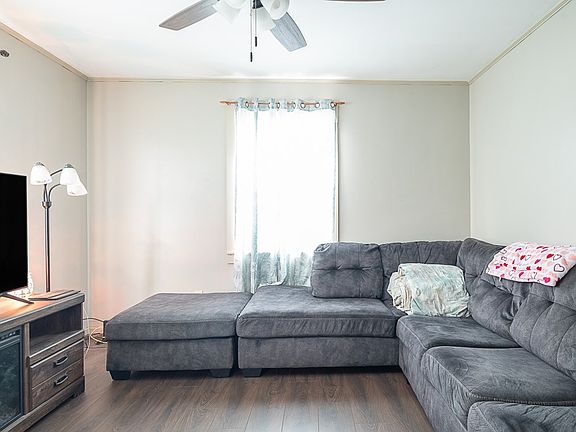 2nd image of 34 Simeon Ave