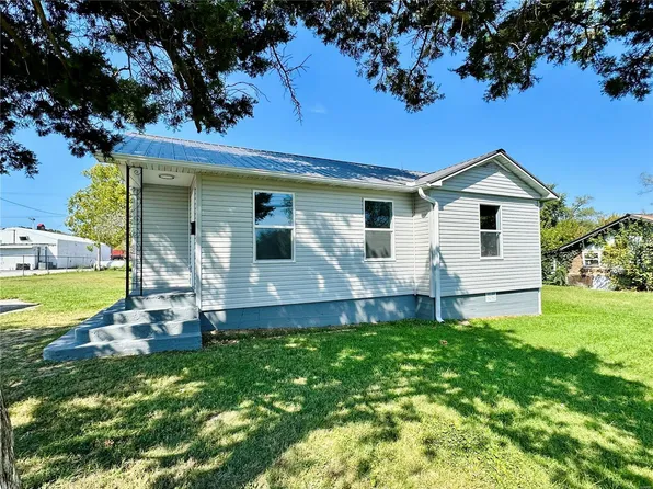 1033 Thomasville Rd, Houston, MO 65483